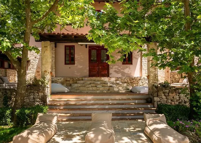 Petrino Eco Village 阿菲托斯