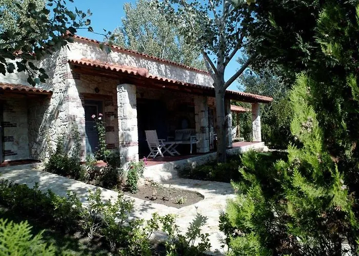 Petrino Eco Village 酒店 4*