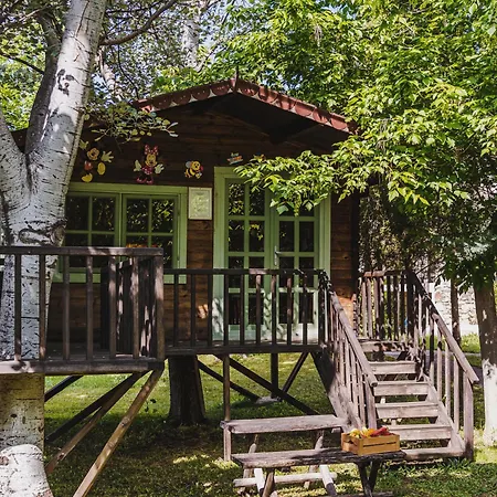 Petrino Eco Village 4*