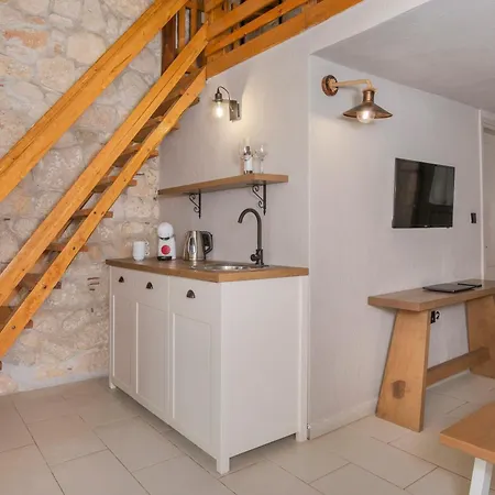 Petrino Eco Village Хотел Афитос