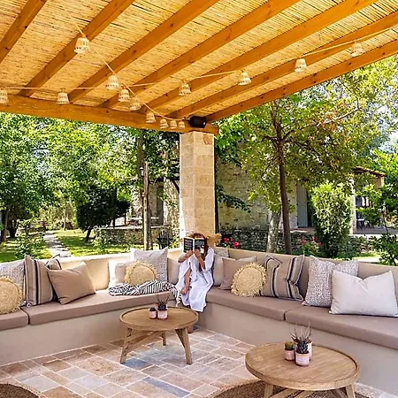 Petrino Eco Village 4* Afytos
