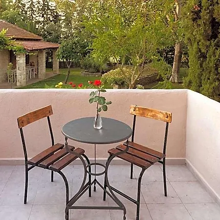 Petrino Eco Village 4* Afytos