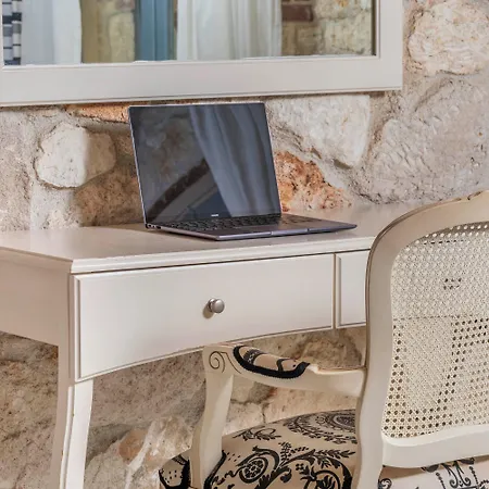 Petrino Eco Village Hotel Afytos