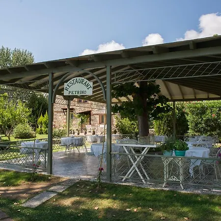 Petrino Eco Village Хотел