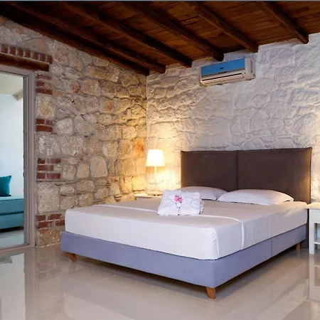 Otel Petrino Eco Village 4*