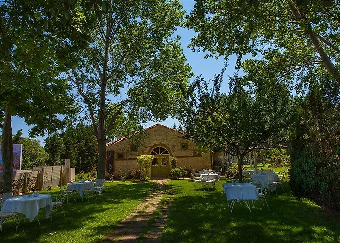 Отель Petrino Eco Village