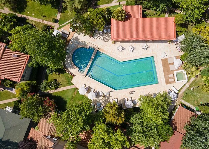Отель Petrino Eco Village Афитос