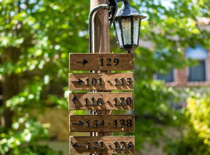 Petrino Eco Village Отель 4*