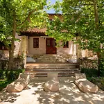 Petrino Eco Village Áfitos