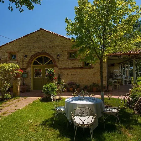 Petrino Eco Village 4*