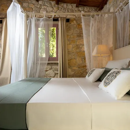 Petrino Eco Village Áfitos