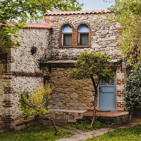 Hotel Petrino Eco Village 4*