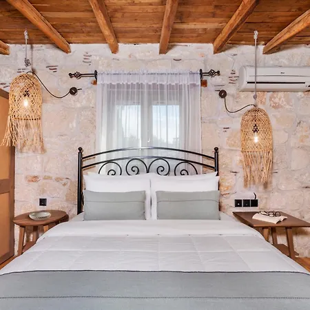 Hotel Petrino Eco Village Afytos