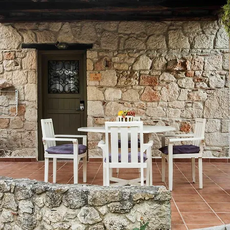 Hotel Petrino Eco Village Afytos