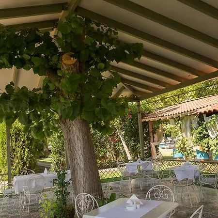 Petrino Eco Village Hotell Afytos