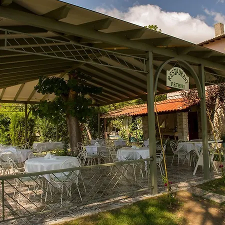 Petrino Eco Village 4*