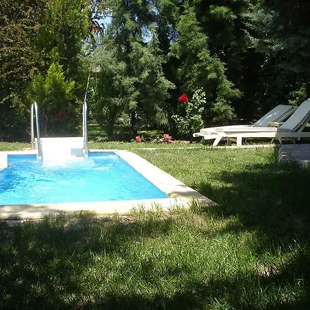 Petrino Eco Village 4*