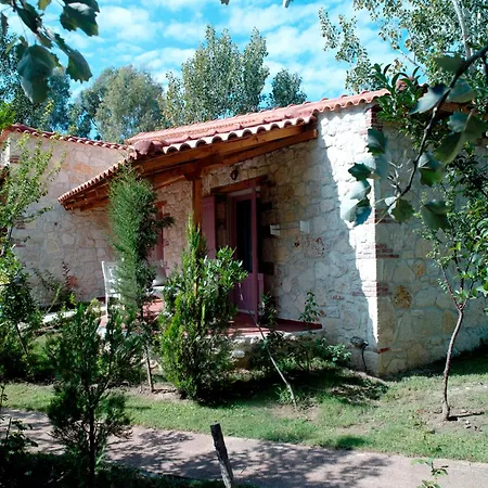 Petrino Eco Village Hotel 4*