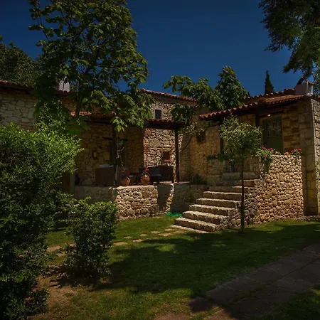 Petrino Eco Village 4*