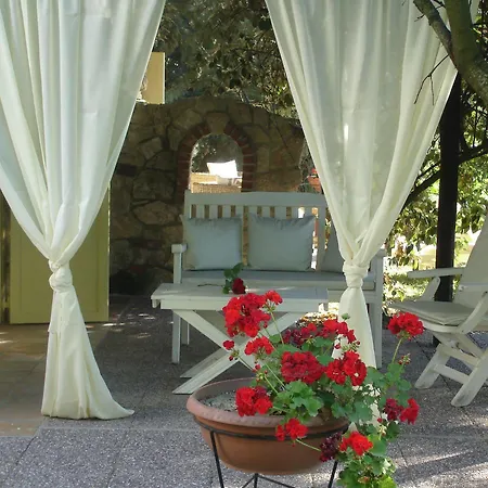 Hotel Petrino Eco Village 4*