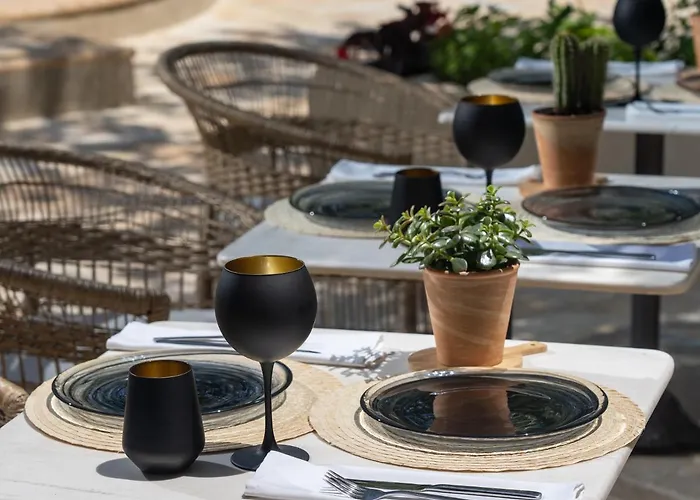 Petrino Eco Village 4*