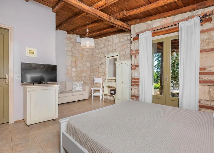 Hotel Petrino Eco Village Afytos