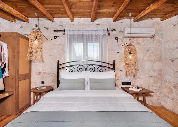 Hotel Petrino Eco Village Afytos