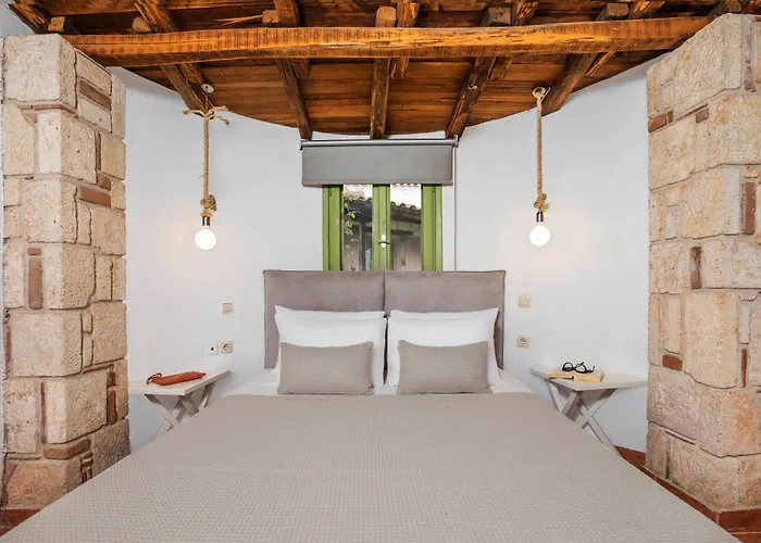Hotel Petrino Eco Village 4*
