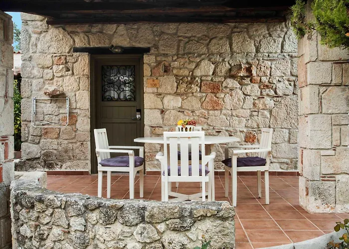 Hotel Petrino Eco Village Afytos