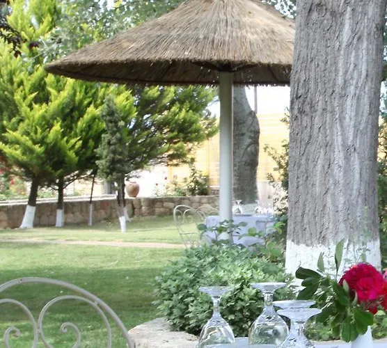 Hotel Petrino Eco Village 4*